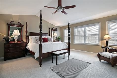 The square footage of your room and ceiling height casablanca fans have an excellent reputation for build quality and durability, and the durant model is popular as a bedroom fan. 43 Spacious Master Bedroom Designs with Luxury Bedroom ...