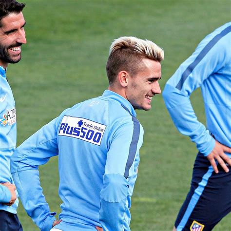 Antoine griezmann hair has made him a fashion icon in the world of football, but it has also been a lightning rod for criticism lately. Antoine Griezmann New Hairstyle - Top Hairstyle Trends The ...