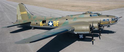 B 17f Flying Fortress Memphis Belle Amalgam Collection