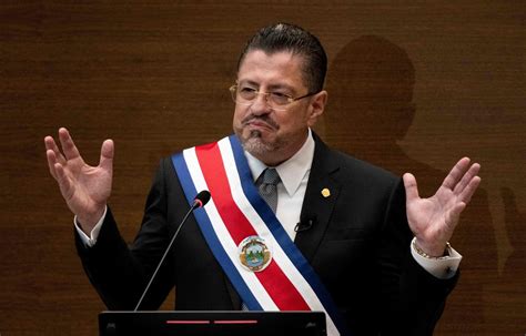 Costa Rica Le Nouveau Président Rodrigo Chaves Veut Redresser L