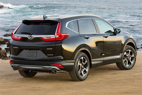 2018 Honda Cr V Vs 2018 Nissan Rogue Which Is Better Autotrader