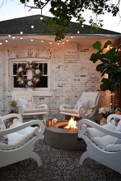 Relaxing Outdoor Living Space Ideas To Make Your Own Charming Oasis