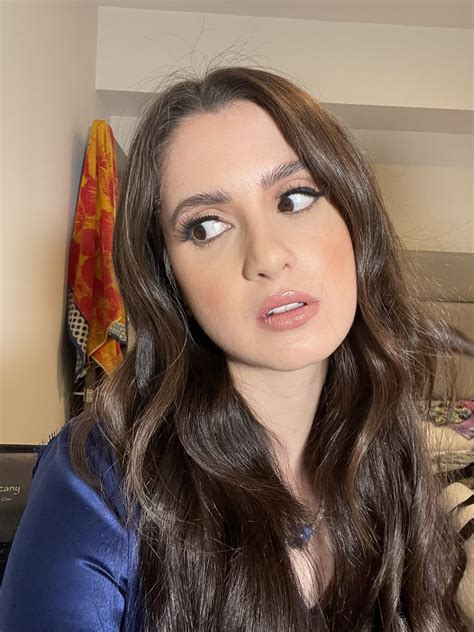 Laura Marano 🧚 On Twitter I Gotta A Surprise For You 👀😏💘🏹 🛍️👚