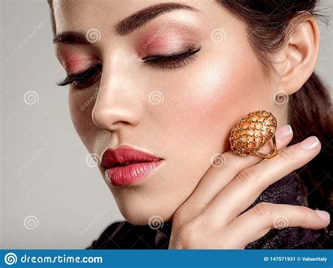 Beautiful Young Fashion Woman With Living Coral Lipstick
