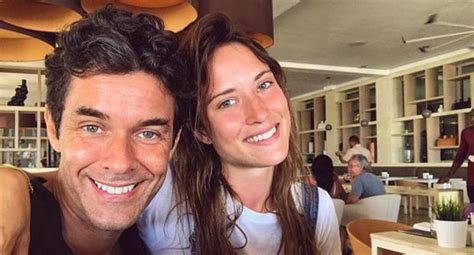 Maybe you would like to learn more about one of these? Mariano Martínez espera su tercer hijo con joven modelo ...