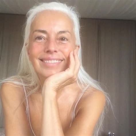 You Won T Believe How Old This Sexy Swimsuit Model Really Is Ageless