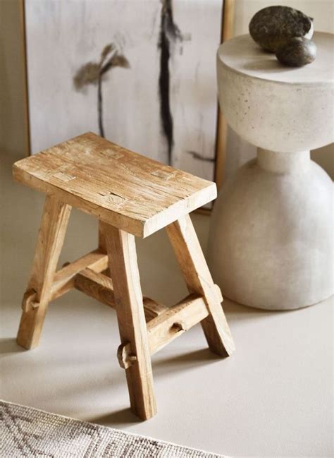 15 Best Rustic Wooden Stools For Your Bathroom Or Kitchen