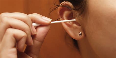 Stop Putting Q Tips In Your Ears This Is Why Htv