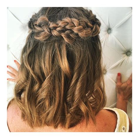Oktoberfest is an exciting time of year to celebrate german culture. 20 Hottest Prom Hairstyles for Short & Medium Hair 2021 ...