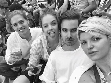 Bir yanda tartışmasız güzelliği ile manken barbara palvin, diğer yandan başarılı oyunculuğu ile yakışıklı dylan sprouse. Dylan Sprouse Attends the World Cup Finale with Barbara ...