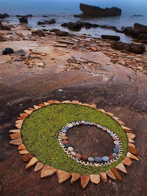 Stunning Circular Land Art Made Of Rocks And Leaves Earth Art Land