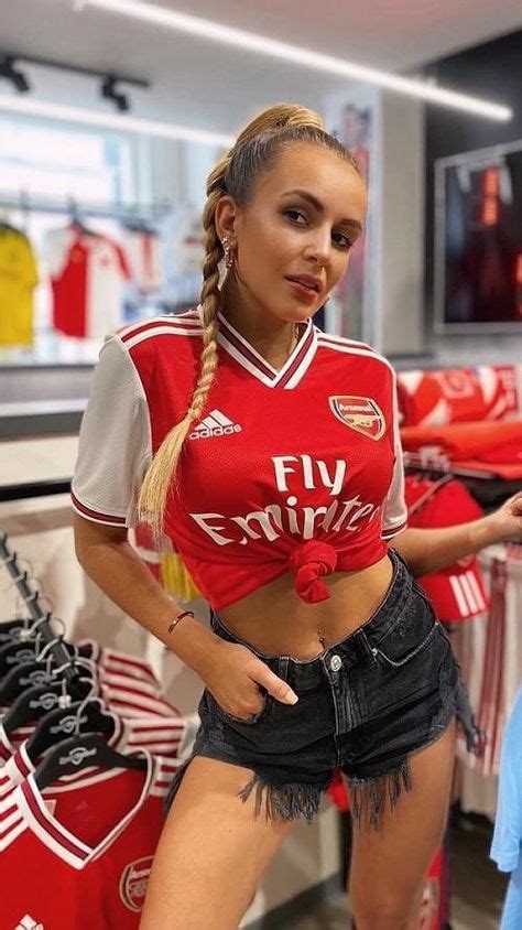 Hot Girls Arsenal Fan