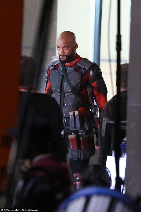 Will Smith Hits Shooting Range To Train For Role As Deadshot In Suicide Squad Daily Mail Online