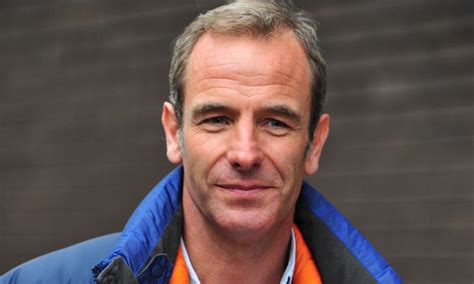 Grantchester Star Robson Greens Country Life With Girlfriend Zoila In