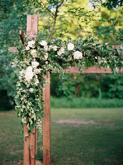 Natural Airy Wedding With A Timeless Design Airy Weddings Wedding