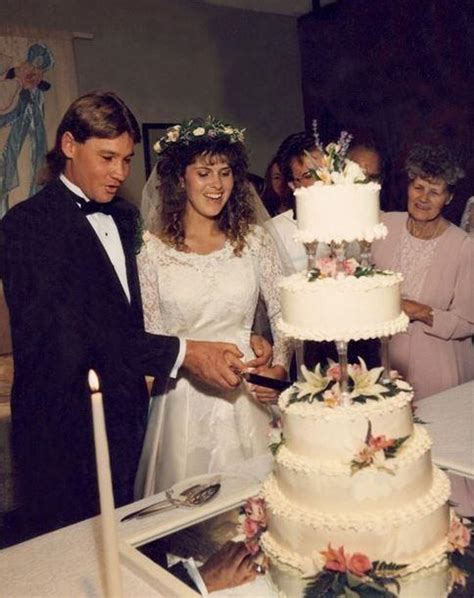 Fans believe she had flown to new york for a fitting at the renowned kleinfeld bridal boutique, and will wear a gown designed by iranian steve irwin, terri irwin, bindi and robert irwin. Steve and Terri Irwin on their wedding day in 1992 : OldSchoolCool
