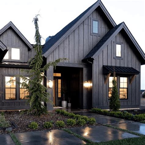 20 Inspiring Dark Exterior Homes | Mountain home exterior, Modern