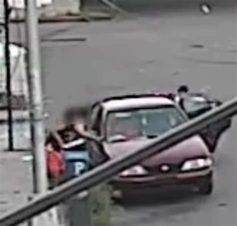 Mom Bravely Rescues Her Year Old Babe From Attempted Broad Daylight Kidnapping NYPD Asks For