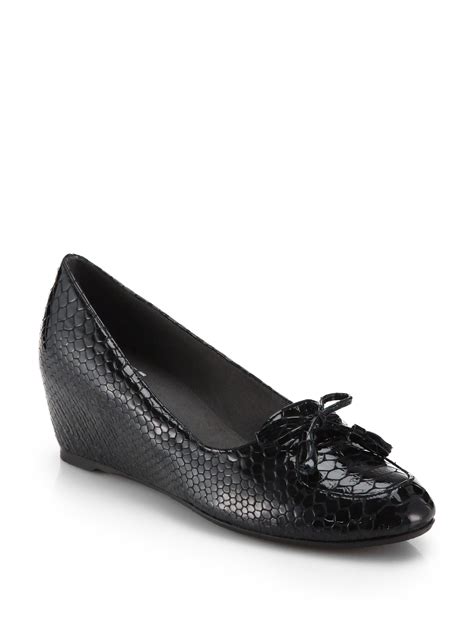 Lyst Stuart Weitzman Nicetie Embossed Patent Leather Wedge Loafers In