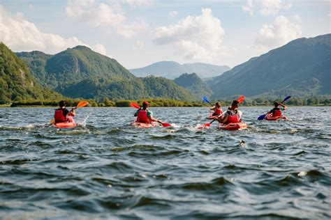 13 Best Routes For Canoeing And Kayaking In The Uk Travels Mag