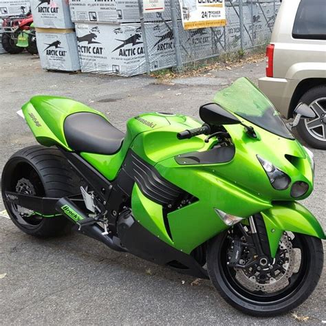 Green And Black For The Win Motorcycle Types Motorcycle Bike