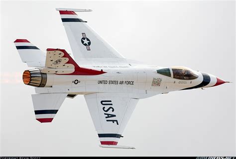 General Dynamics F 16c Fighting Falcon Usaf Thunderbirds Airplane