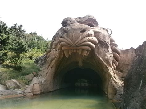 Need to see: Aladdin Cave of Wonders, Storybook Land Canal Boat