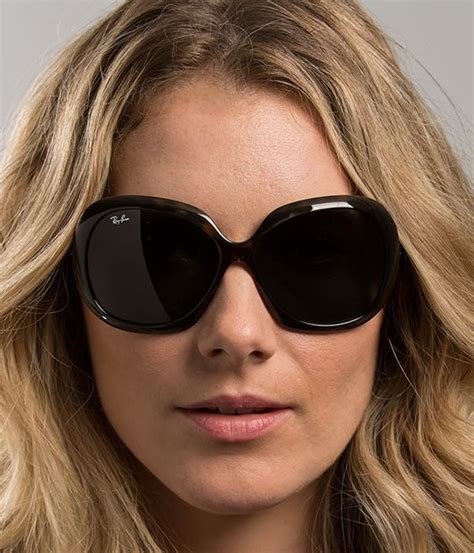 The 10 Best Sunglasses For Women Within Your Budget 2020 Reviews Free Sunglasses Ray Ban