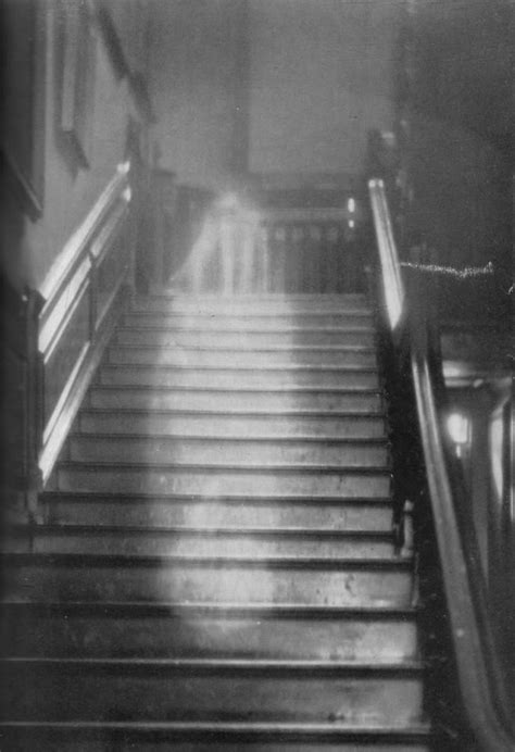 Pin By Pat On Ghosts Hauntings Ghost Photos Ghost Pictures Real Ghosts