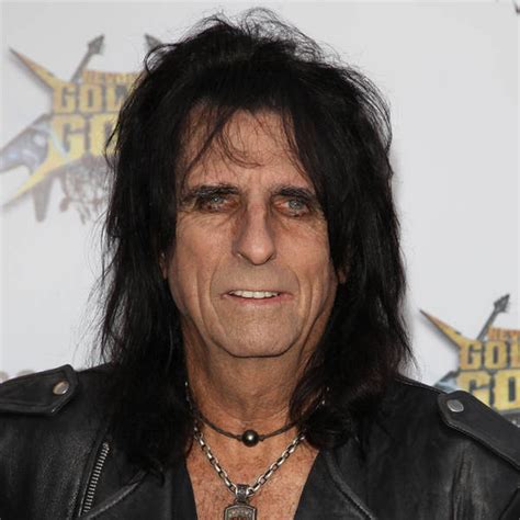 alice cooper pays tribute to late guitarist celebrity news showbiz and tv uk