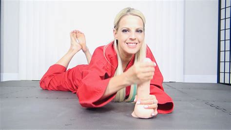 Tw Pornstars Roxie Rae Fetish Queen Twitter New Karate Photo Set On My Onlyfans 9 18 Pm
