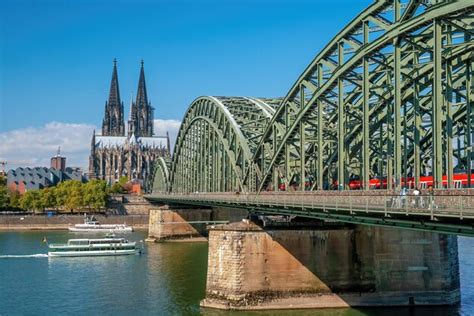 Premium Photo Downtown Cologne City Skyline With Cologne Cathedral