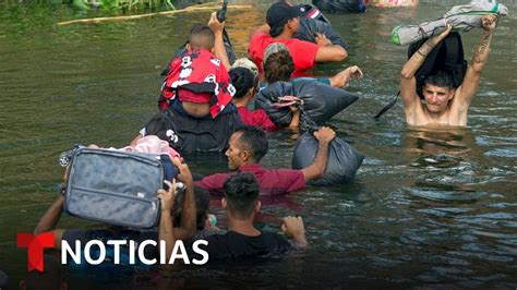 Migrantes Cruzan El Río Bravo A Horas De Que Acabe El Título 42 Youtube