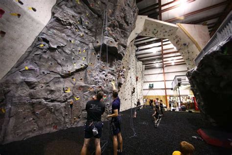 Different Types Of Rock Climbing Bouldering At Kendall Cliffs
