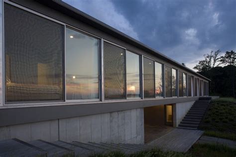 Home Design: Living La Vida Linear