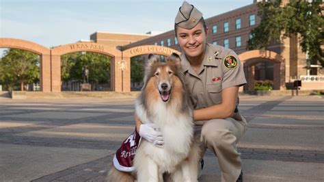 Texas Aandms First Ever Female Mascot Handler Shows What It Takes To