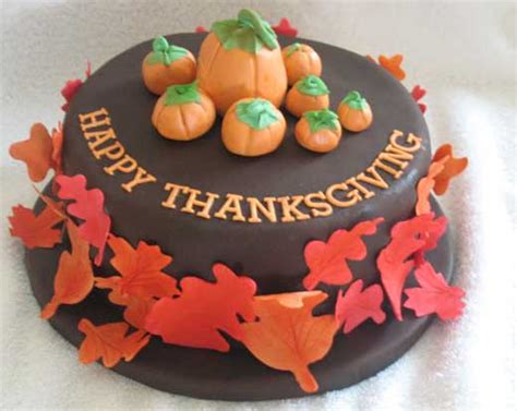 We are trying pumpkin desserts each weekend before thanksgiving and this one was their favorite! DeltaBluez Stockdogs: Cool Thanksgiving Cakes