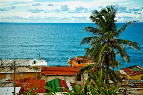 15 photos that offer a glimpse into life in puerto rico s la perla