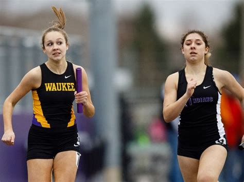 16 Photos Waukee Girls Track Meet