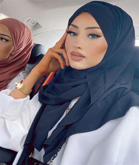 Pin By Nauvari Kashta Saree On Hijabi Queens Fashion Beauty Beauty Hijabi