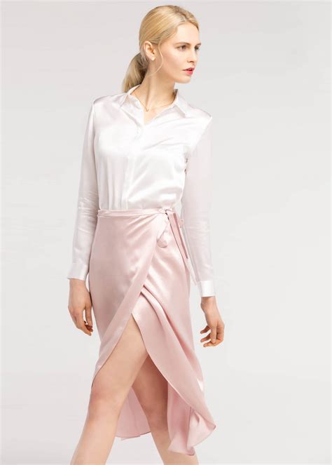 Elegant Silk Top And Skirt In 2020 Silk Skirt Outfit Wrap Skirt