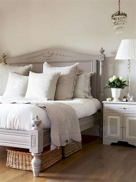 Choosing your color theme may be the most difficult choice you have to make because there are literally thousands of colors and patterns to choose from. 50+ Comfy Gorgeous Master Bedroom Design Ideas - Page 33 of 52