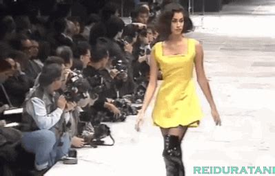 Model Walk GIF - Find & Share on GIPHY
