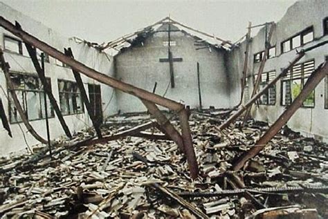 185 Igrejas Destruídas E 200 Mil Pessoas Postas Em Fuga O Fiel Católico