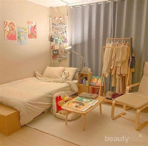 Kamar bagi seseorang bisa diibaratkan seperti istana, terutama bagi anak kost. Inspirasi Kamar Kosan Aesthetic Ala Pinterest Untuk Kamu!