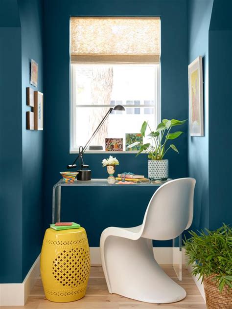65 Small Home Office Ideas Hgtv In 2021 Office Paint Colors Paint