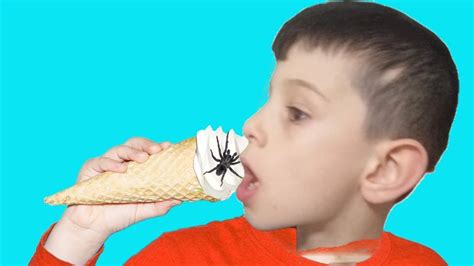 Spider on my ice cream العنكبوت على الآيس كريم YouTube