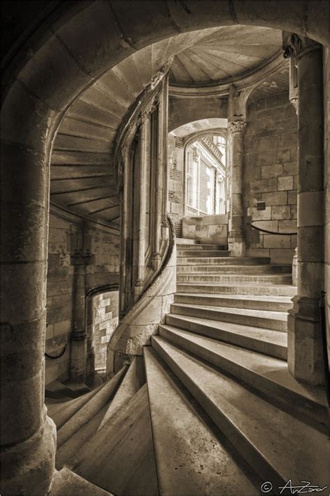 This Is The Technical Reason Why Stairs In Medieval Castles