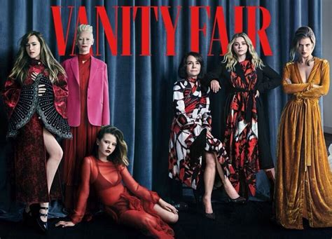 chloe moretz com o elenco de suspiria na vanity fair italiana de agosto de 2018