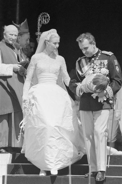 10 Hidden Details You Didnt Know About Grace Kellys Wedding Dress